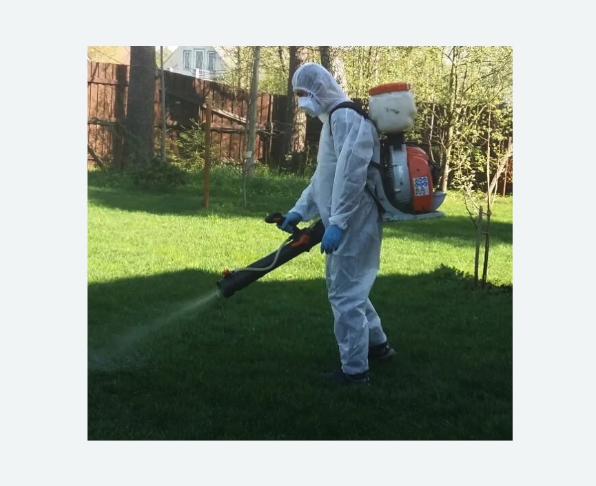 Обработка территории от клещей в Астрахани
